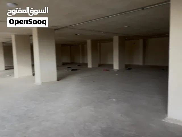 مستودعات مساحات كبييره