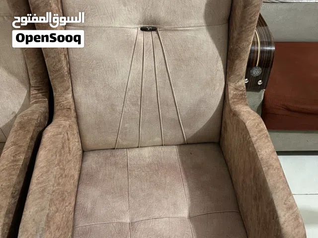 قنفات 5قطع مستخدم فقط قنفه وحده تحتاج صيانه و البقيه نظيفات السعر250الف وقابل لتفاوض
