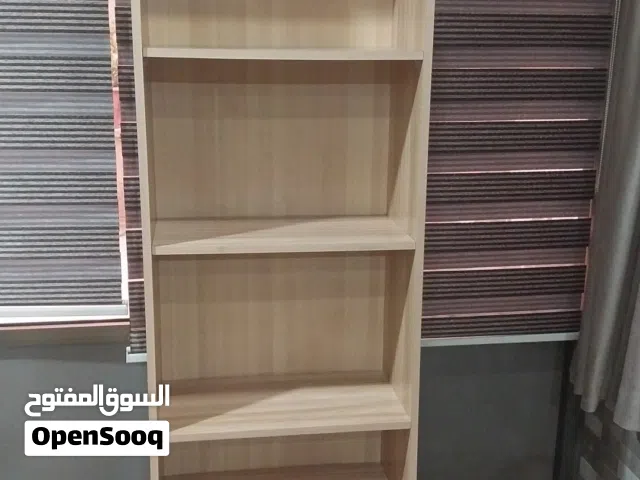 خزانة كتب بحالة جيدة 180*60*30