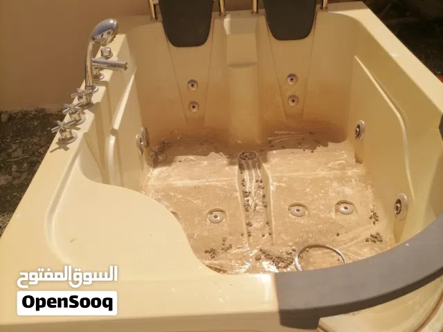 جاكوزي شبه جديد غير مستخدم