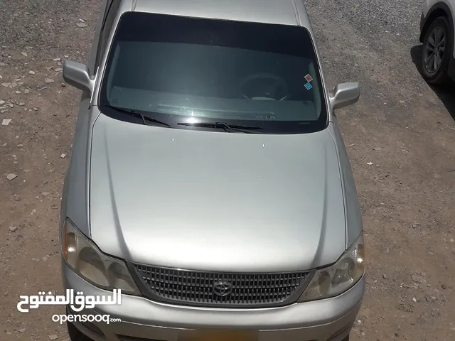 تويوتا أفالون 2000