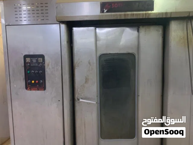 مخبز بكامل معداته صناعه ايطاليه للبيع