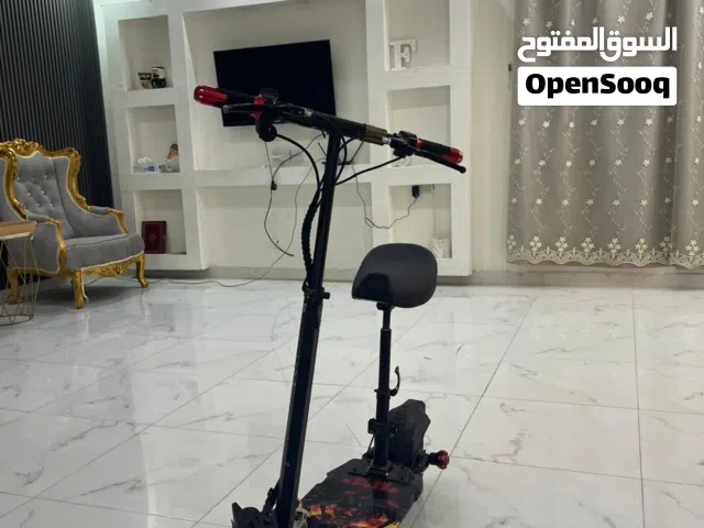 اسكوتر كهربائي شبه جديد للبيع