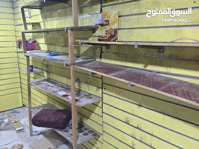 السلام عليكم مطلوب محل للايجار بمركز المدينه قريب ع سوك او شارع تجارب بسعر منلسب