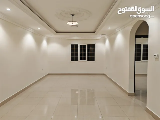 للايجار شقه في عبدالله مبارك