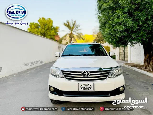 TOYOTA FORTUNER V6  : 2015 Engine: 4.0L 4WD 164000km V6 -White