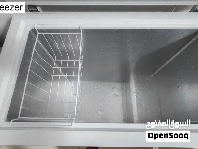 Candy freezer in very good condition, bought 1 year ago