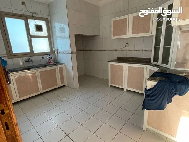 120m2 3 Bedrooms Apartments for Rent in Hawally Shuhada