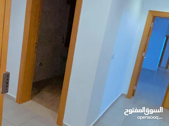 200 m2 3 Bedrooms Apartments for Rent in Tripoli Al-Mashtal Rd