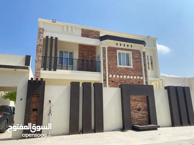316 m2 More than 6 bedrooms Villa for Sale in Al Batinah Al Masnaah