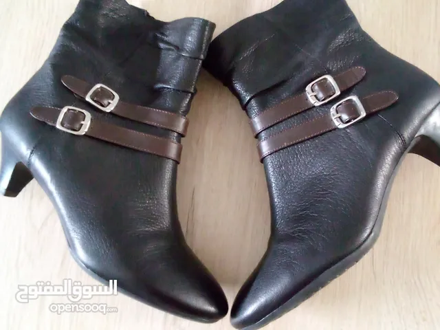 Black With Heels in Tripoli