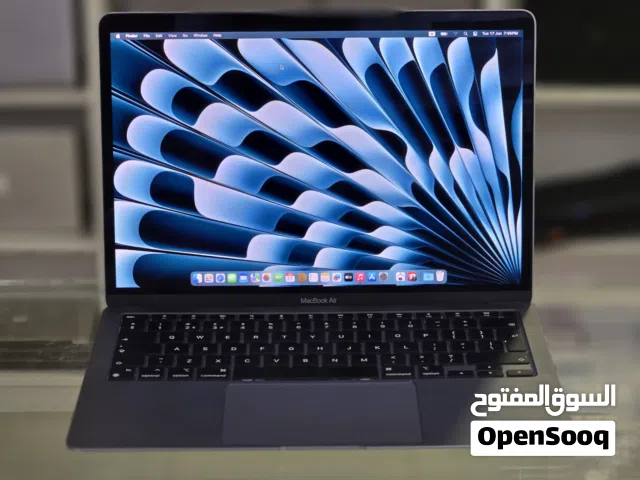 MacBook Air M1 – 16GB RAM & 512GB SSD with Original Charger & Bag  توصيل مجاني والدفع عند الاستلام