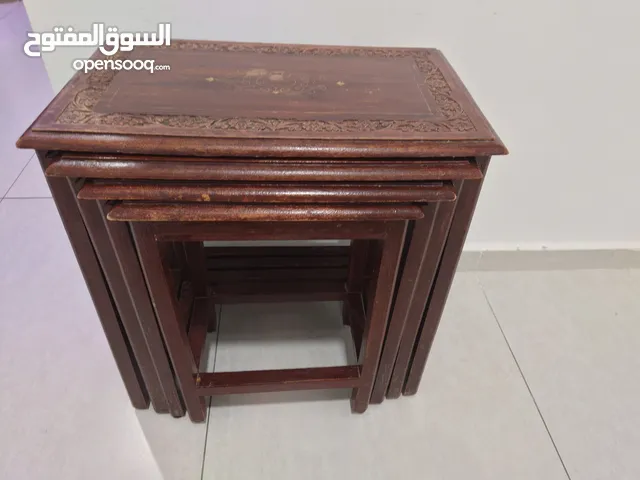 طاولة ضيفة غرفة جلوس نظيف جدا للبيع Very clean living room guest table for sale