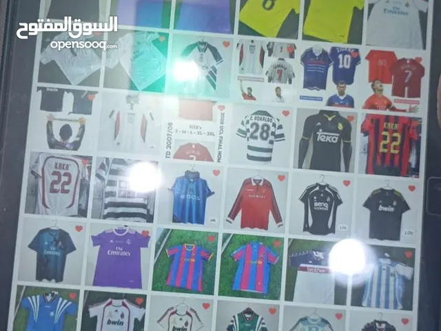 اي تيشيرت يخطر في بالك عندي الاسعار تبدأ من 55