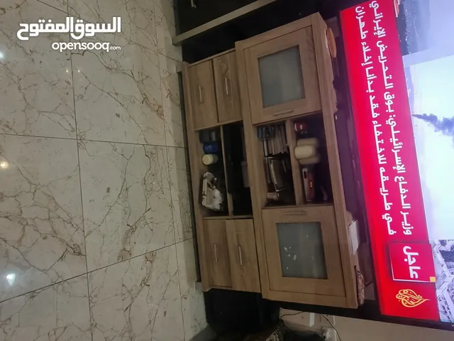 طاولة تلفزيون عدد 2 فوق بعض ممكن فصلهم خشب سنديان