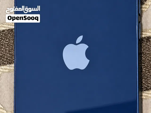 Apple iPhone 13 128 GB in Muscat