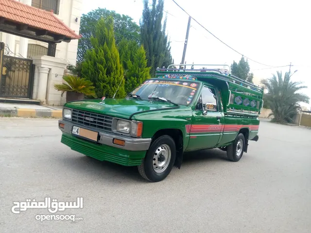 Toyota Hilux 1985 in Al Karak