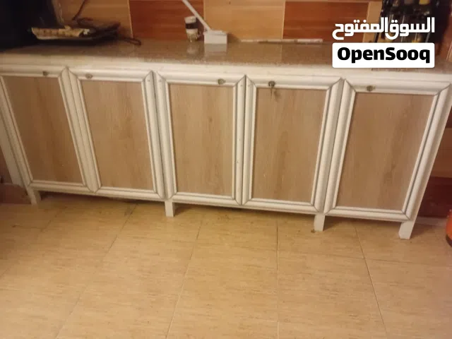 خزانة مطبخ المنيوم بحالة جيده