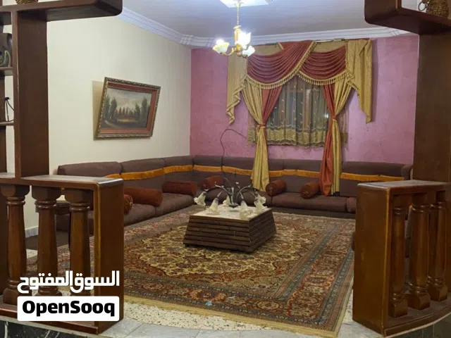 منزل مفروش بالدور التاني - سوق الجمعة