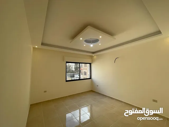 182m2 3 Bedrooms Apartments for Sale in Amman University Street