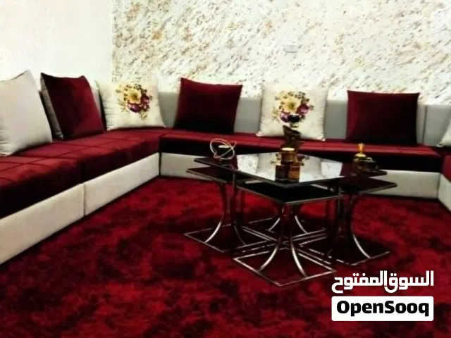 صالون للبيع