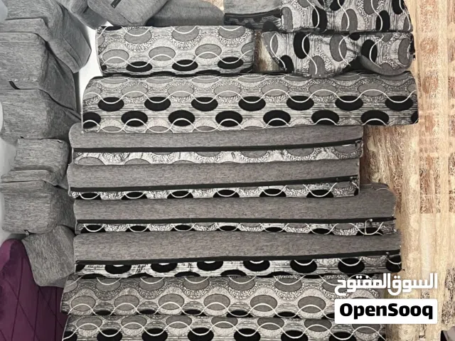 فراشات جلسة ومسند