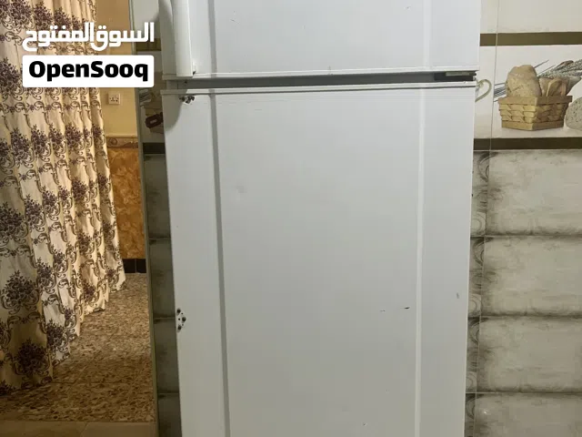 ثلاجه نظيفه وتجميد
