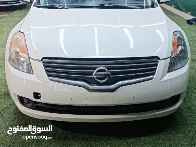 نيسان التيما خليجي نضيفه جدا