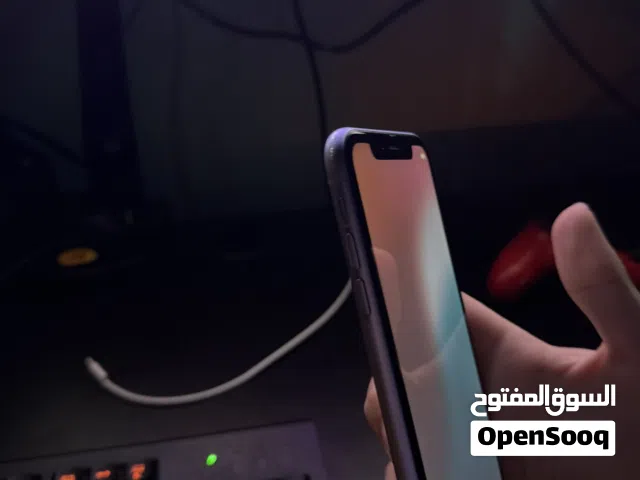 Apple iPhone 11 128 GB in Al Ain
