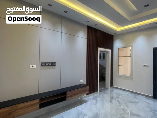 220 m2 4 Bedrooms Villa for Sale in Tripoli Al-Jadada'a