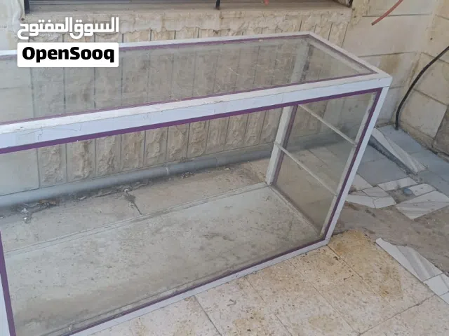 كاونتر كزاز مافي كسر نظيف اربد شارع الحصن خلف حلويات الميدان الشامي  العرض 50 متر الطول