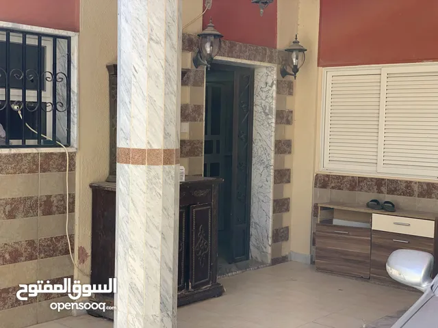 160 m2 3 Bedrooms Townhouse for Rent in Benghazi Al-Lathama
