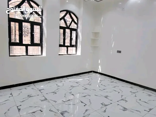 99 m2 5 Bedrooms Townhouse for Sale in Sana'a Al Hashishiyah