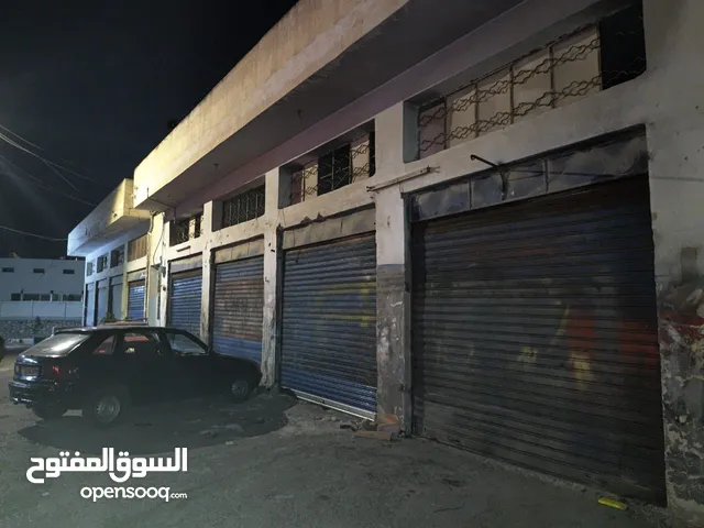 مجمع حرفي في الزرقاء-البترواي للبيع بالقرب من ستاد الأمير محمد