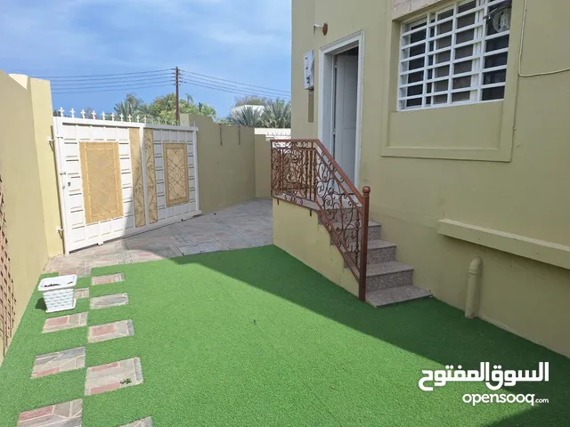 للعوائل فيلا نظيفة للإيجار بالحيل الجنوبي قريب مدرسة احمد بن ماجد وكالدونيا