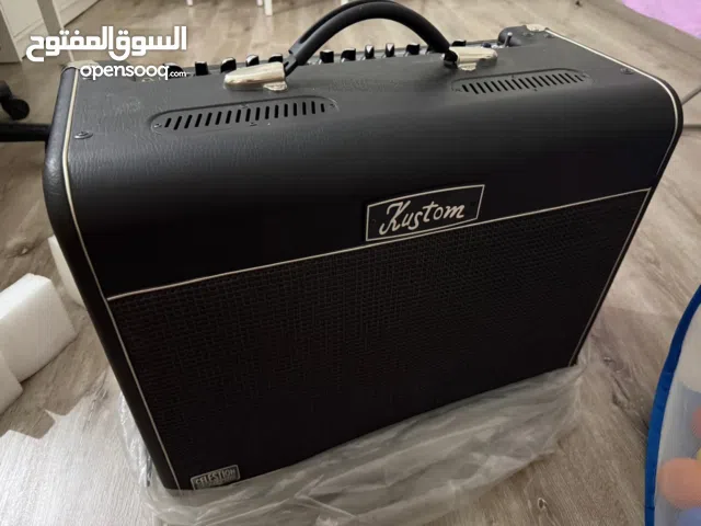 The Kustom HV65 guitar Amp with built in affects