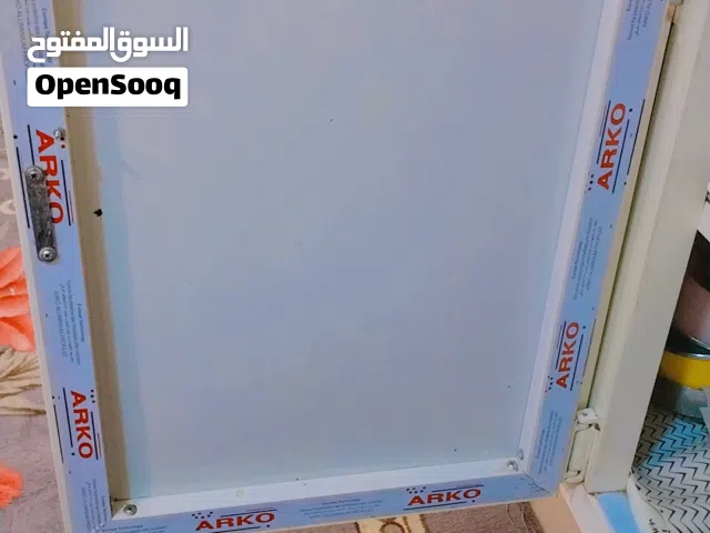 كاونتر غير مبطن نظيف ملحقة متر ونص والابواب تحت مترين