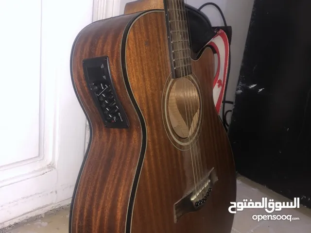 جيتار كوستيك بكابل لتوصيله