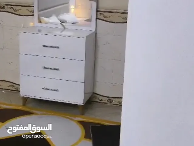 غرفة نوم جديد كلش صارلها يومين من اشتريناها اجتنا هدية واريد ابيعها وبيبانها موجودة بعدهن ماشادهن