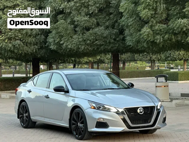 2019 نيسان التيما SR
