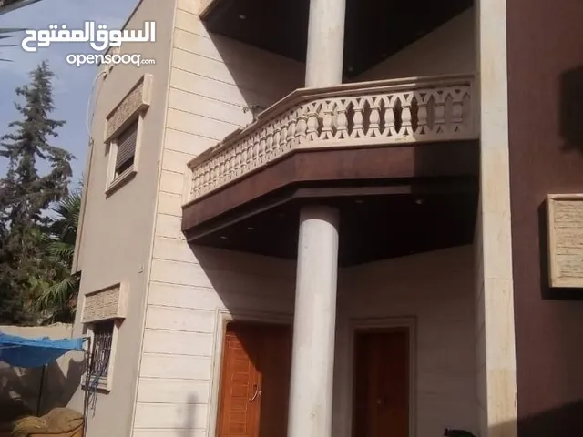 360 m2 5 Bedrooms Townhouse for Sale in Tripoli Al-Serraj
