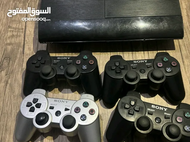 بلاستيشن 3 سوبر سلم مهكر سعة التخزين500قيقا فيه حوالي 32 لعبةومعاه 4يدين