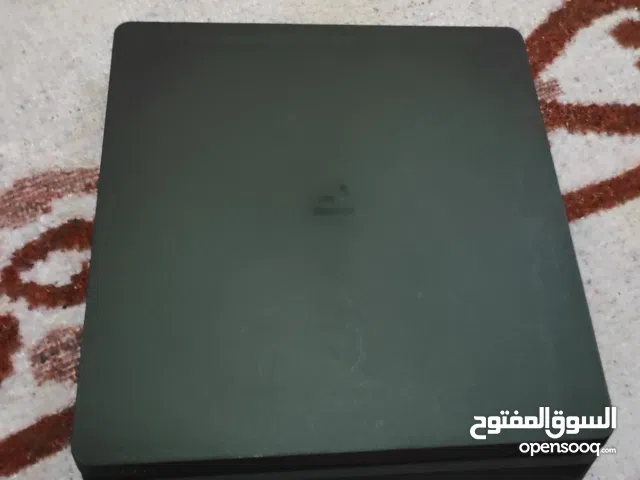 PS4 Slim 500GB +Compte FIH ktr mn 53 jeux + 2 manette+base de chargement