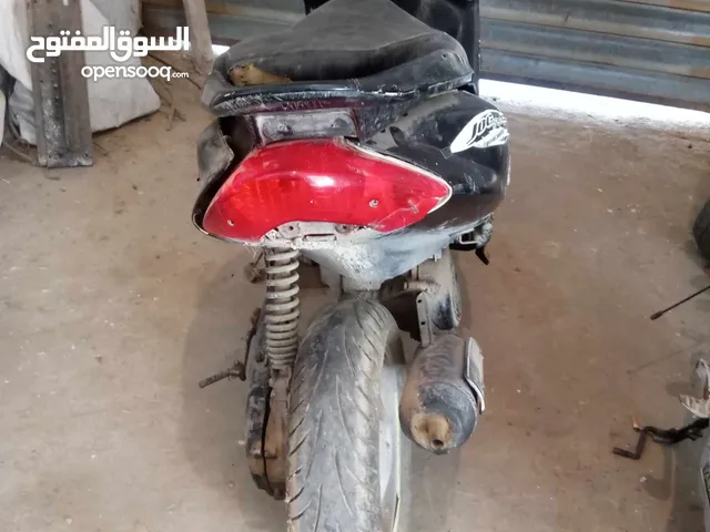 a vendre nitro match ( kélibia ) et7éb 3ala Piston