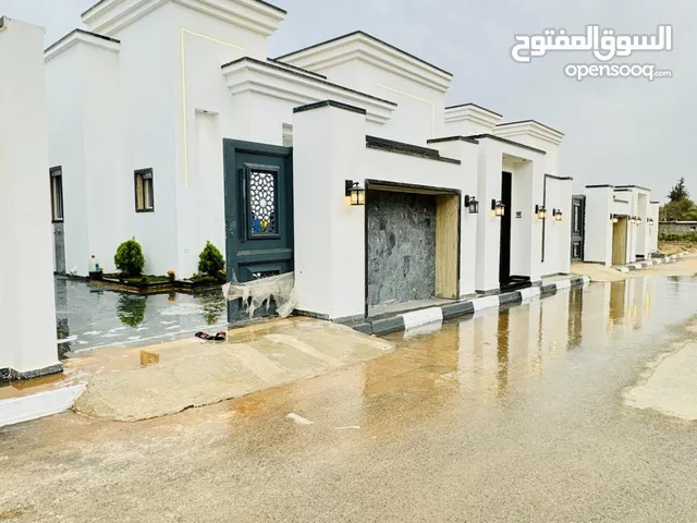 185 m2 3 Bedrooms Townhouse for Sale in Tripoli Ain Zara