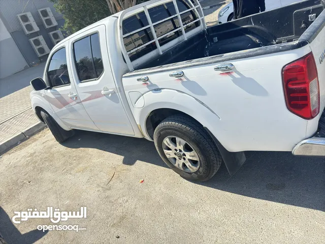 نيسان نافارا 2014