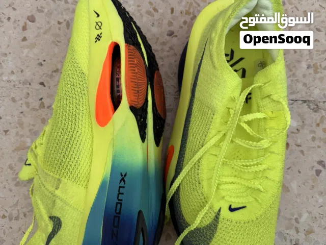 Nike ZoomX AlphaFly 3 size 42