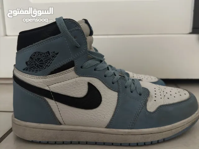 Air Jordan 1 Retro High OG "University Blue" sneakers