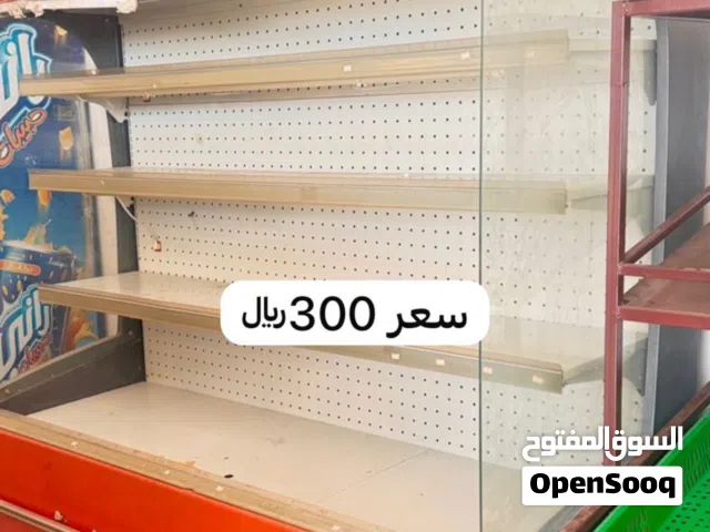 للبيع ثلاجه كبيرة مناسبةً حال بقالة و محلات كبار