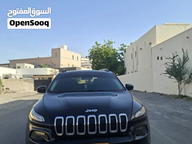 2017 جيب شيروكى Sport